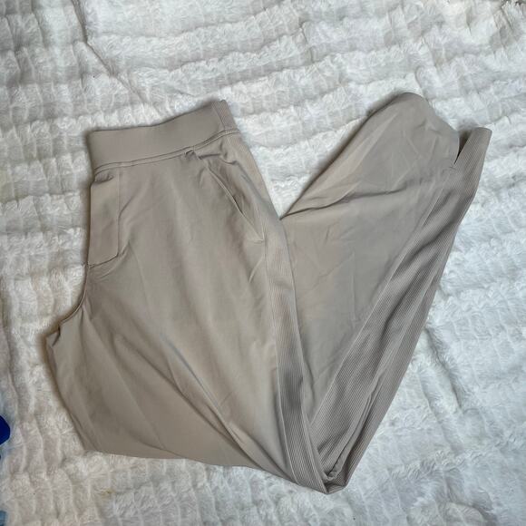 ATHLETA Khaki Tan Pant Straight Leg 4 Small Elastic Waist Tech Material - Picture 1 of 4